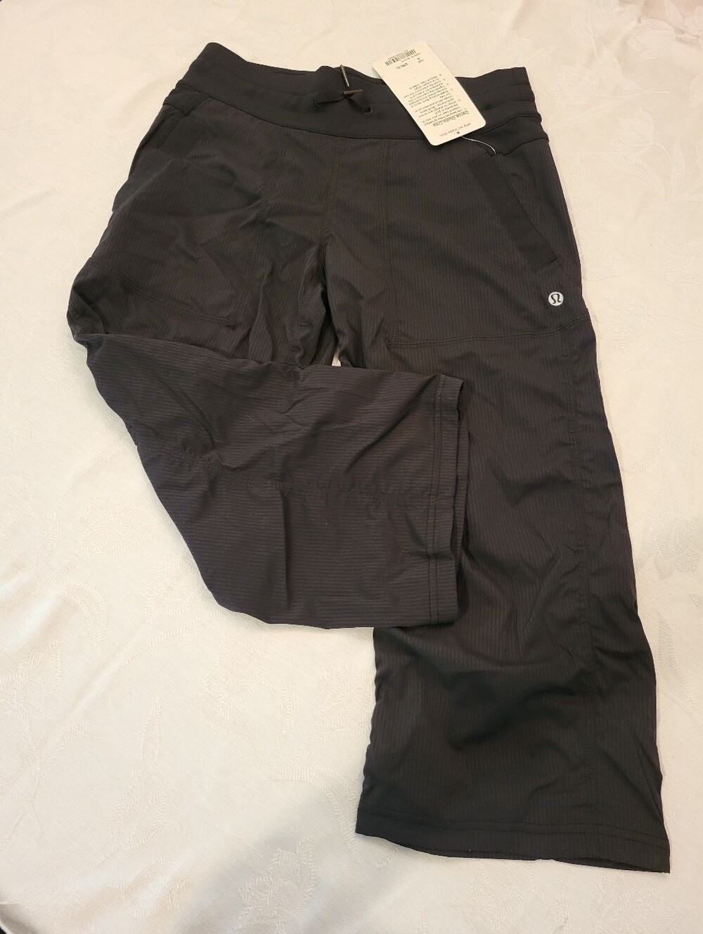 Lululemon Dance Studio Crop Size 4 NWT